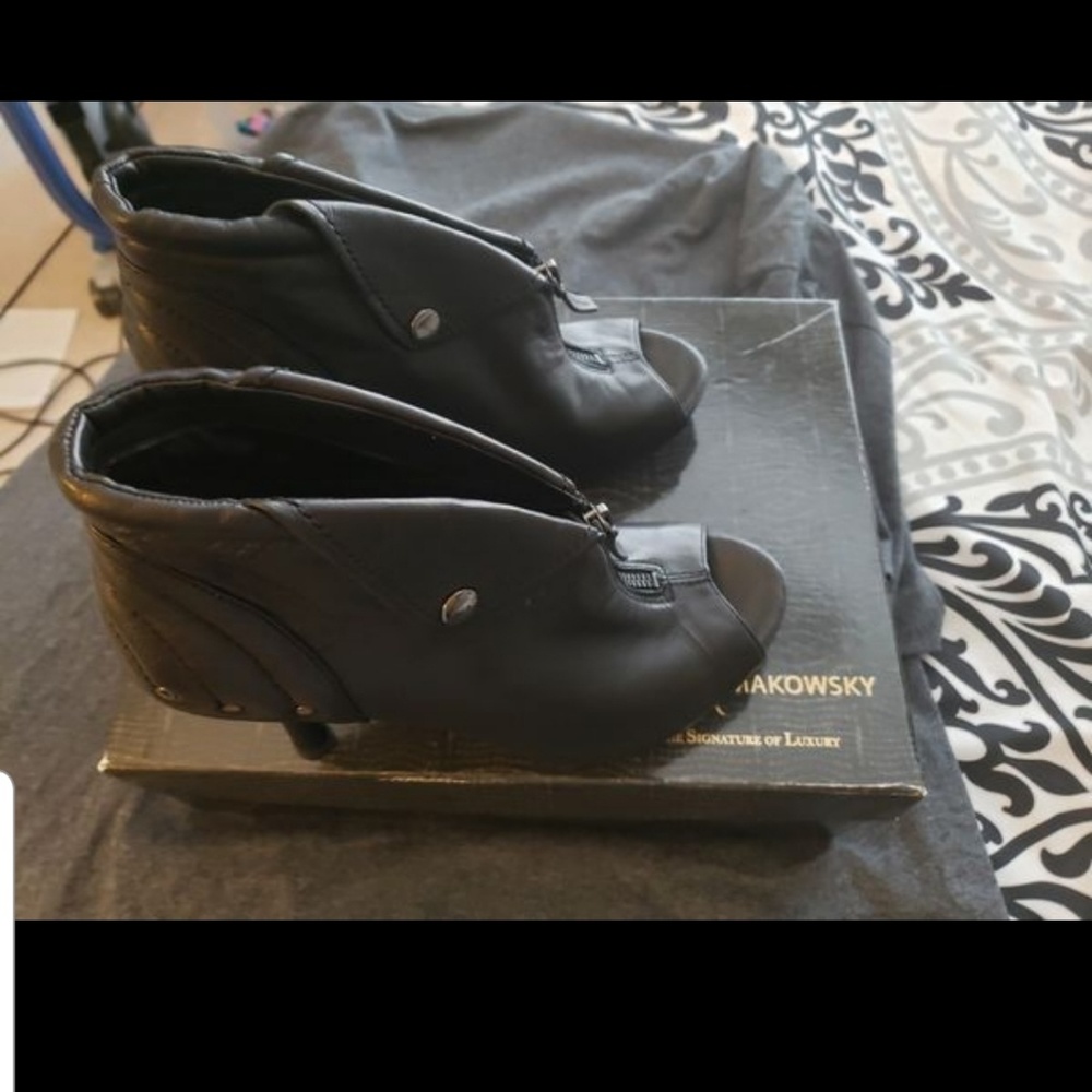 Booties - Picture 3 of 8